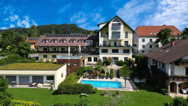 Hotel des Glücks - Landhotel Fischl, Prenota Hotel Hotel a Bassa Austria con piscina, Piscina