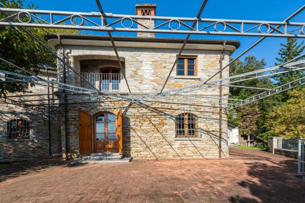 Villa Cà Di Negrè by Mmega, Buchen Sie Villa Montignoso Toskana