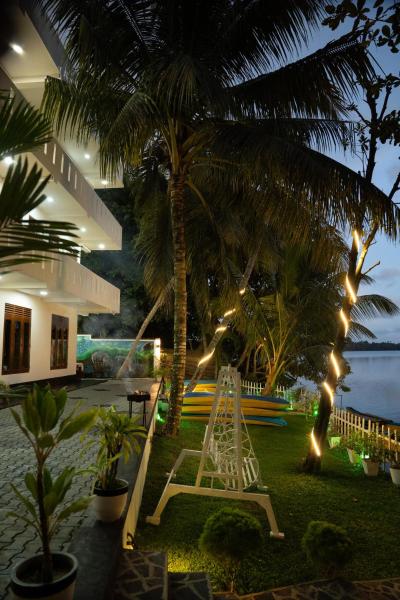 Scenery River Star Hotel