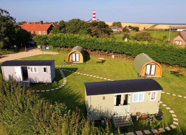 Lanterns Shepherds Huts & Glamping, Buchen Sie Campingplatz Hotels in Suffolk mit Parkplatz, Parkplätze