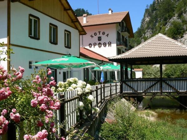Семеен хотел Орфей, Buchen Sie Hotel Teshel Smoljan