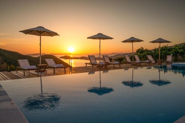 Ninemia Luxury Residence, Prenota Residence Hotel a Thesprotia Regional Unit con piscina, Piscina