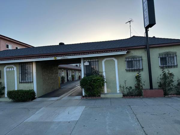 Vegas motel, Buchen Sie Motel West Athens 