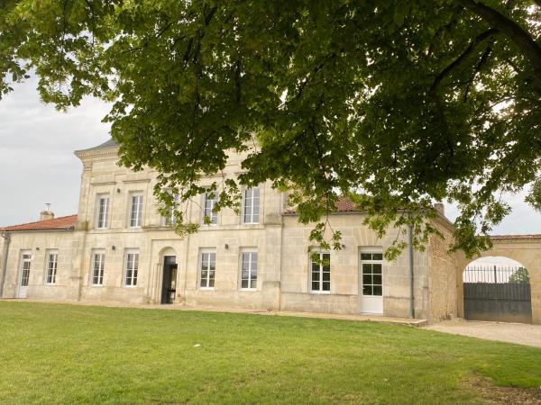 Logis Poussard, Réserver Maison d'hôtes Arthenac 