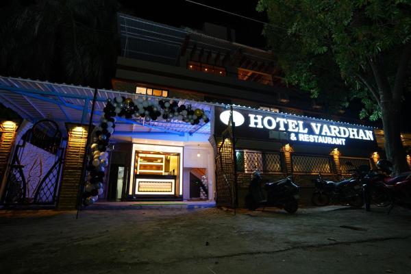 Hotel Vardhan, Réserver Hôtel Silvassa Gujarat