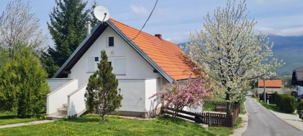 Apartment Mrsinj, Prenota Appartamento Korenica 