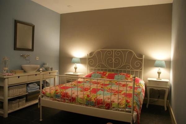 B&B Van Hunebed Naar Jullie Bed, Prenota Bed & breakfast Hotel a Drenthe con parcheggio, Parcheggio