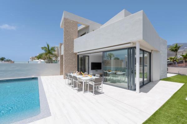 KARAT Villa Neveda, Buchen Sie Villa Ferienhäuser in Teneriffa, Cottage