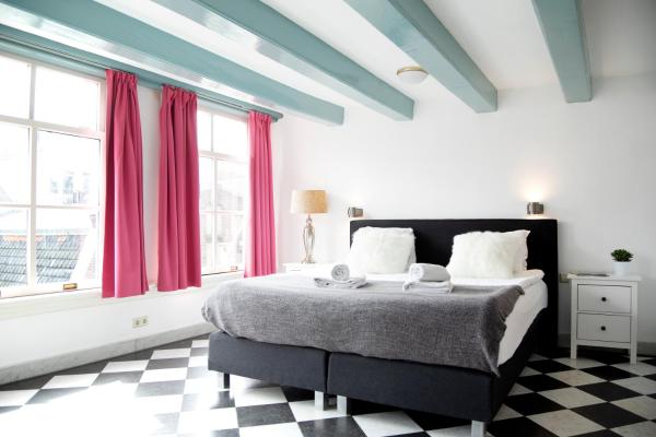 Modern Canal House Loft - City Center, Book Bed and Breakfast Amsterdam City Centre 