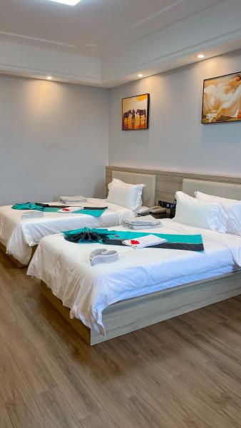 G.C ROYAL HOTEL, Prenota Hotel Osu Accra
