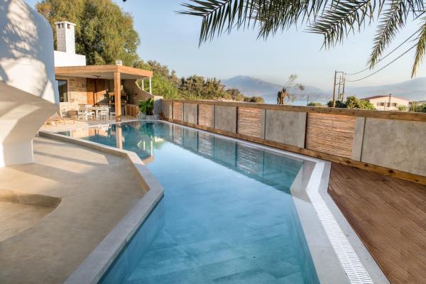 New Villa Komos in Pitsidia,Matala,Crete, Book Villa Matala Central Crete