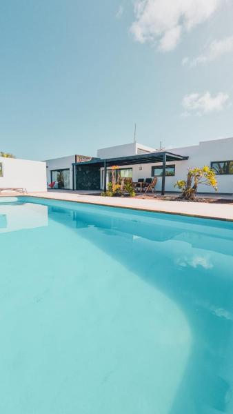 Villa Wind Wave 28A Heated & Shared Pool, Prenota Villa Lajares Fuerteventura