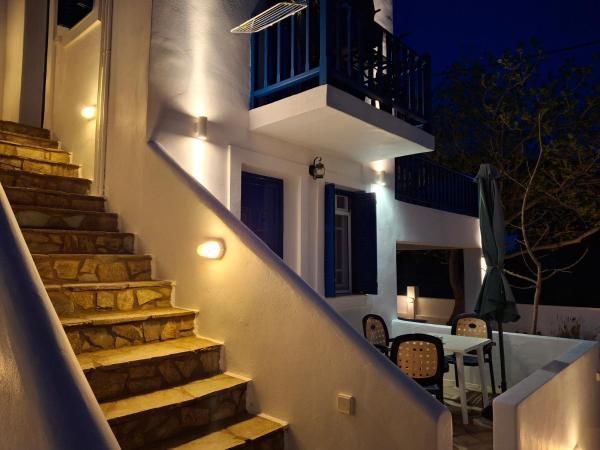 RESTIA, Prenota Appartamento Hotel a Andro con parcheggio, Parcheggio