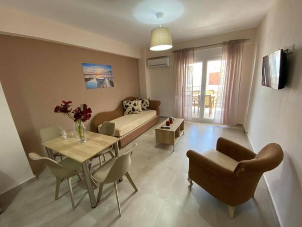 Theo and Irins Houses, Prenota Appartamento Flogita 
