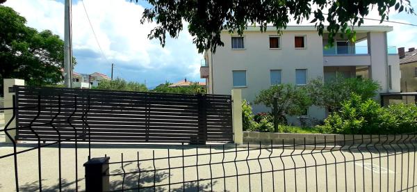 Villa Brko, Buchen Sie Ferienwohnung Hotels in Gespanschaft Split-Dalmatien mit Parkplatz, Parkplätze