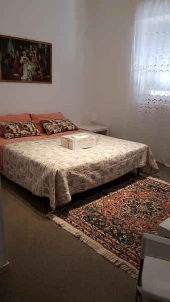 Holiday B&B 1984