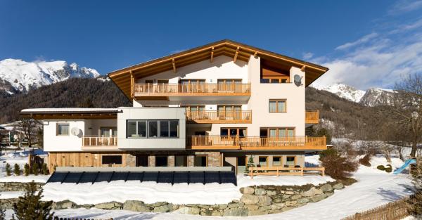 Haus Bstieler, Prenota Appartamento Hotel SPA a Tirolo, SPA