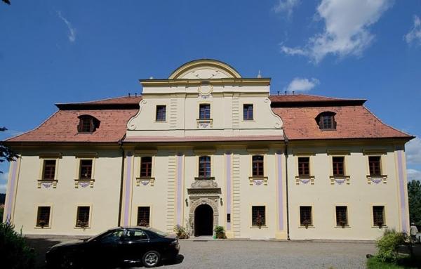 Pałac Kietlin, Réserver Séjour à la ferme Niemcza Basse-Silésie