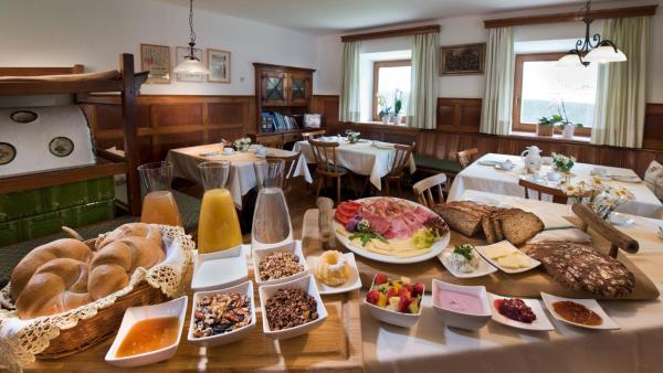 Kristemoarhof, Prenota Agriturismo Hotel a Tirolo con parcheggio, Parcheggio