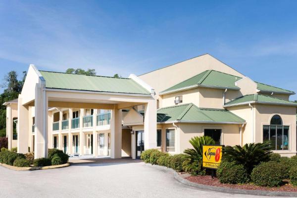 Super 8 by Wyndham Brunswick South I-95, Prenota Motel Hotel a Georgia con parcheggio, Parcheggio