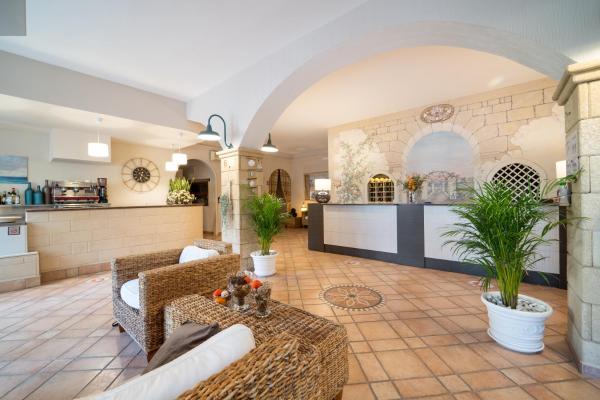 Hotel Costa DOro, Book Hotel Torre Ovo Salento
