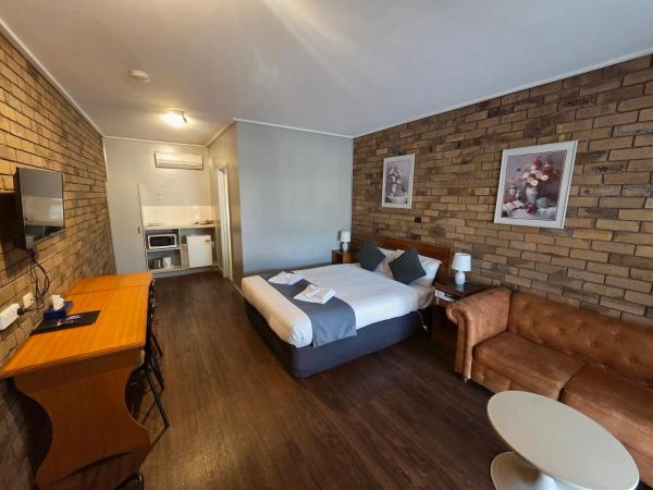 Homestead Motor Inn & Apartments