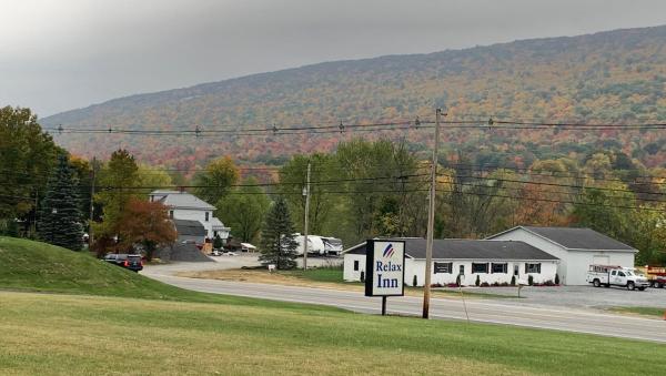 Relax Inn Altoona, Buchen Sie Motel Altoona Pennsylvania