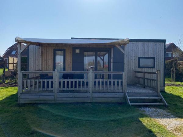 Modern chalet with 2 bathrooms in Friesland, Prenota Chalet Hotel a Frisia con parcheggio, Parcheggio
