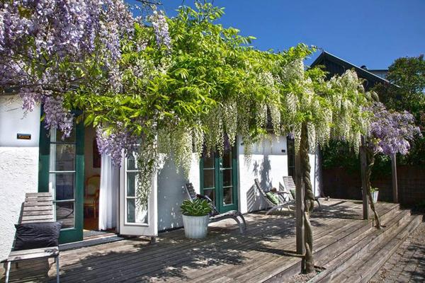 Karnelund Krog & Rum, Prenota Hotel Hotel a Gotaland con parcheggio, Parcheggio