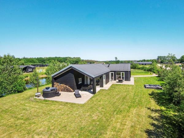 8 person holiday home in Glesborg, Prenota Casa vacanze Glesborg 