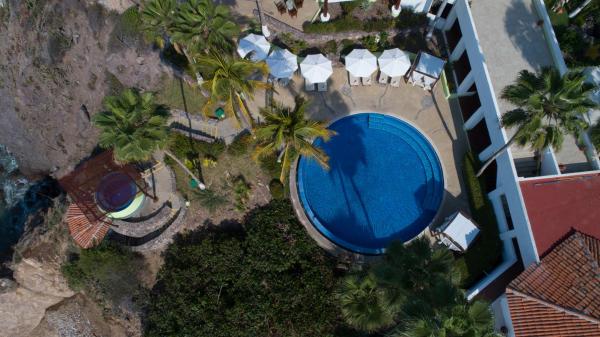 Hotel Punta Serena & Resorts- Couples Only