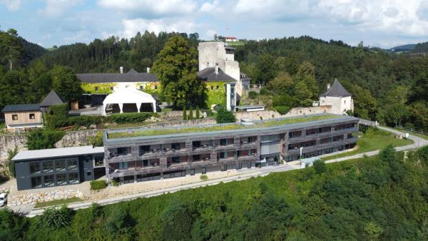 Schatz.Kammer Burg Kreuzen, Prenota Hotel  