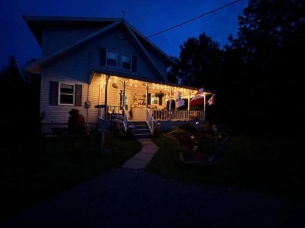Forest & Lake PEI Bed & Breakfast, Buchen Sie Bed & Breakfast Murray Harbour 