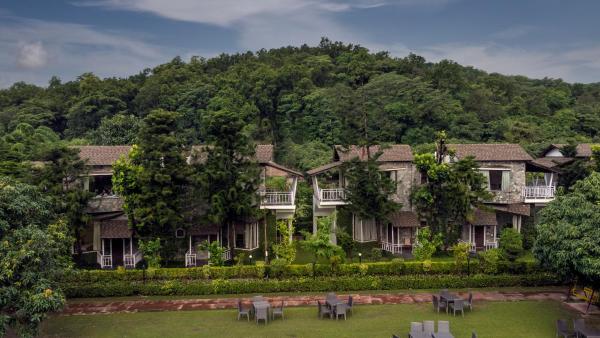 Wood castle Spa & Resort, Buchen Sie Resort Dhikuli Uttarakhand