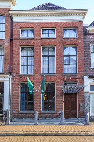 Halbert Hotel