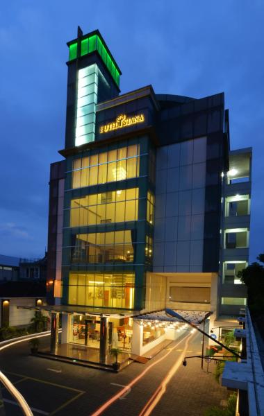 Istana Hotel