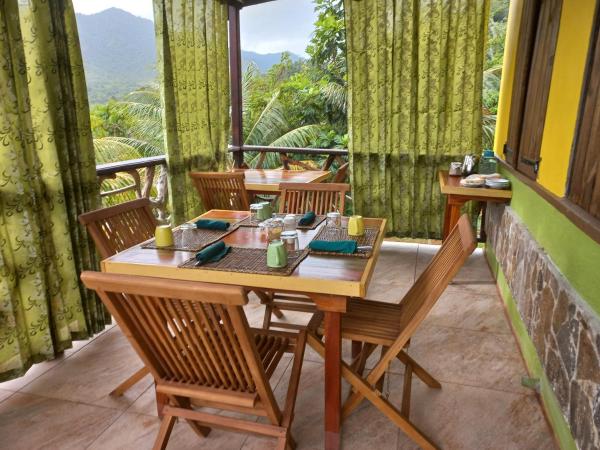 Serenity Lodges Dominica, Prenota Lodge Massacre Dominica