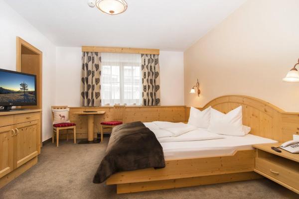 Hotel Montana, Prenota Bed & breakfast Hotel SPA a Tirolo, SPA
