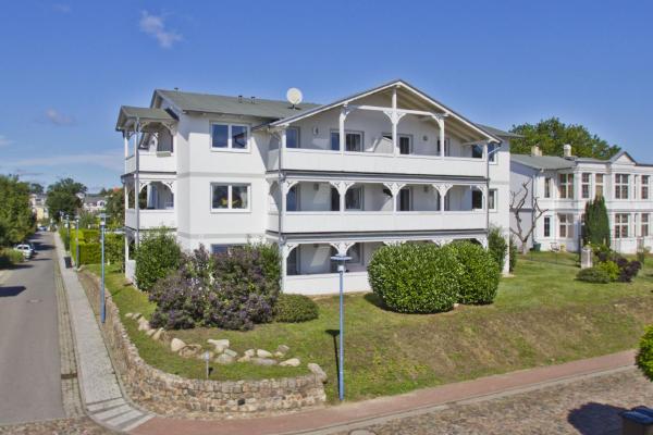 traumhafter Meerblick, schicke Ferienwohnung mit Balkon - Villa Fernsicht FeWo 12, Réserver Appartement Hôtels à Rügen avec piscine, Piscine