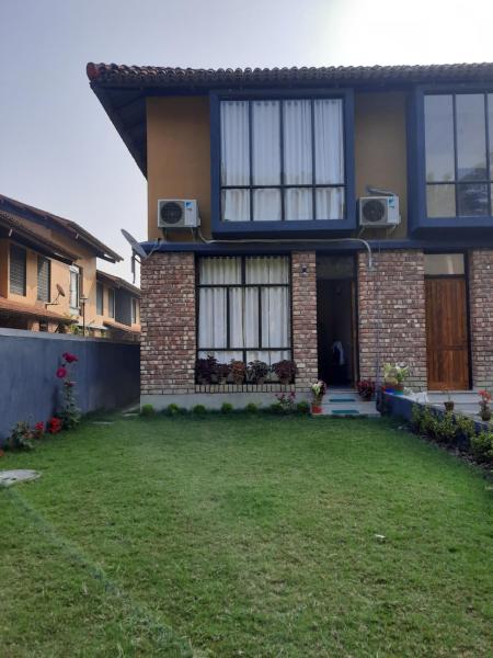 Ganga kutir Residency Villa, Buchen Sie Ferienhaus Raichak 