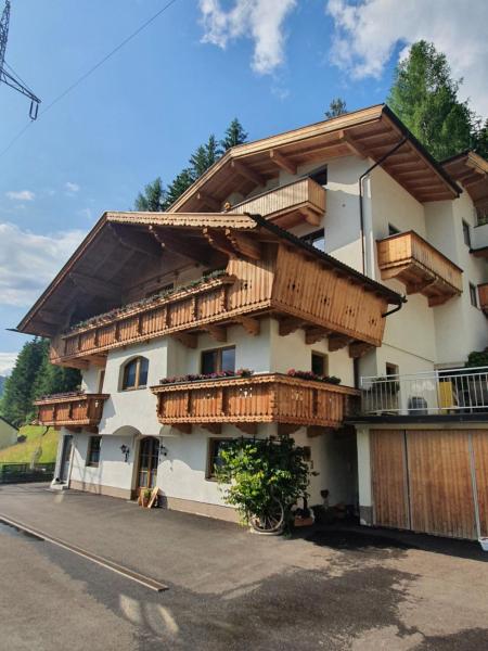 Gästehaus Flörl 1, Prenota Appartamento Hotel a Tirolo con parcheggio, Parcheggio