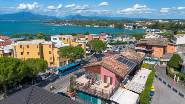 La Terrazza sul Lago, Prenota Affittacamere Hotel a Veneto con parcheggio, Parcheggio