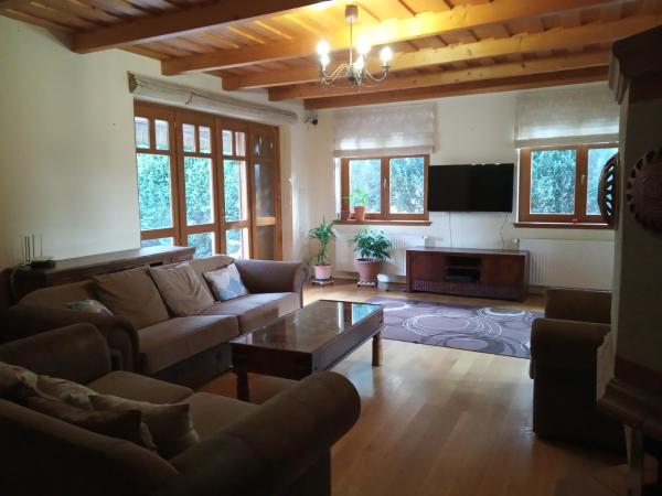 Four Seasons Villa, Buchen Sie Villa Kaposvár 