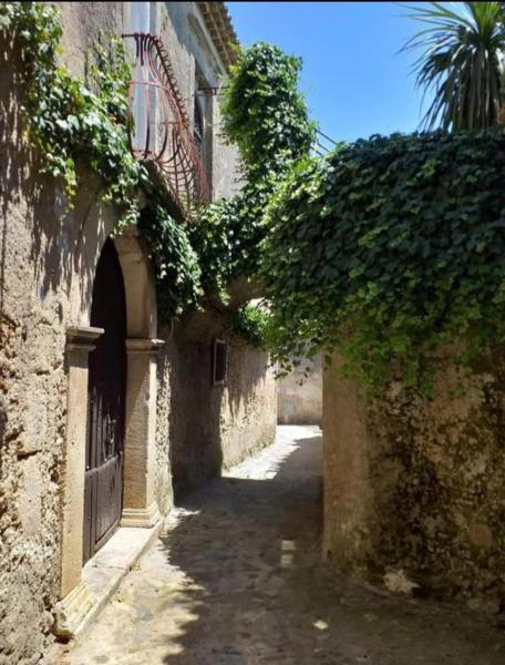 Palazzo Caracciolo, Reserva ahora Hostal o pensión Gerace 