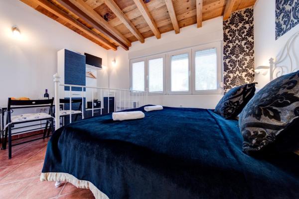 Oasis Seaside Rooms, Book Apartment Budva 