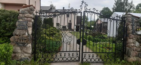 viesu nams "Laimes pakavs", Reserva ahora Hostal o pensión Hoteles con piscina en Vidzeme, Piscina