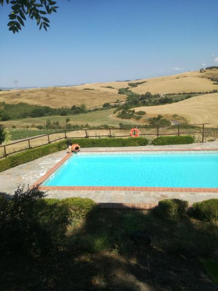 Agriturismo La Mirandola, Buchen Sie Bauernhof Hotels mit Pool in Volterra, Schwimmbad