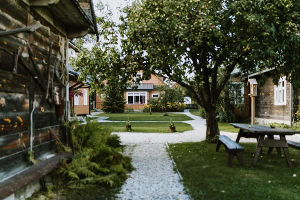 Białowieskie Sioło, Book Hotel  