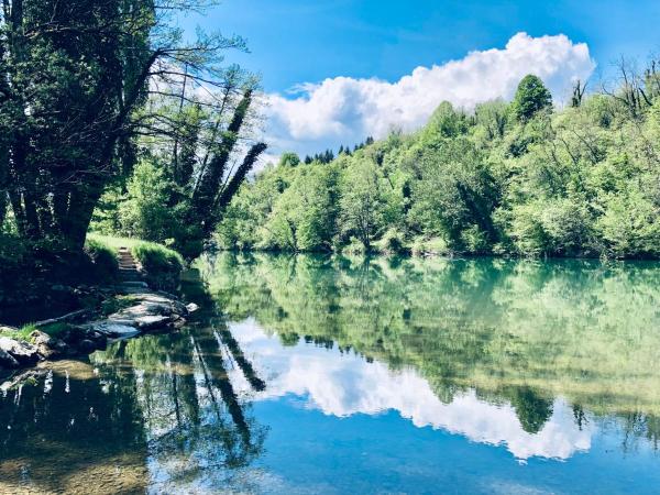 Mulina River Lodge, Buchen Sie Lodge Hotels in Gespanschaft Karlovac mit Pool, Schwimmbad
