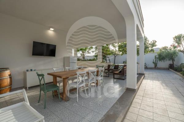 Villa Waterfront By Cala Salento, Buchen Sie Ferienhaus Porto Cesareo Porto Cesareo